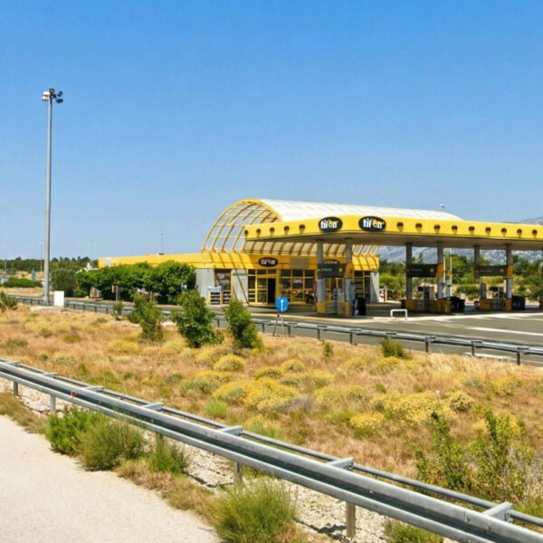 Autobahntankstelle scaled e1774450897652