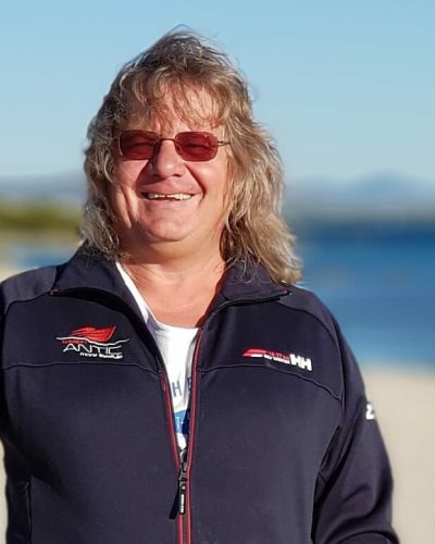 Wolfgang-Pust-Individually-Charter (1)